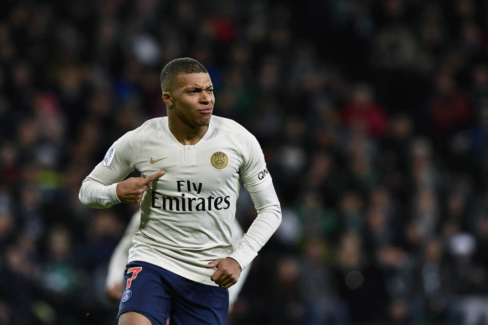 竞逐科技与高端制造，公募ETF发行大爆发